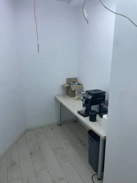 Proprietar inchiriez spatiu comecial Str. Vasile Lascar 143 parter - Imaginea 5