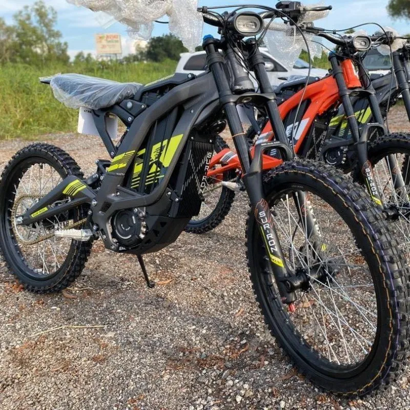 Sur Ron X Light Bee, plimbare puternica in off- road pe motocross - Imaginea 1