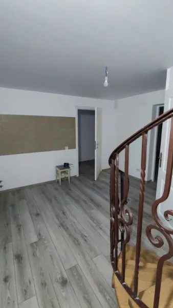 Inchiriez spatiu birouri, zona ultracentrala Ploiesti - Imaginea 7