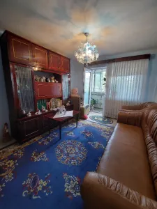 Vand apartament 3 camere
