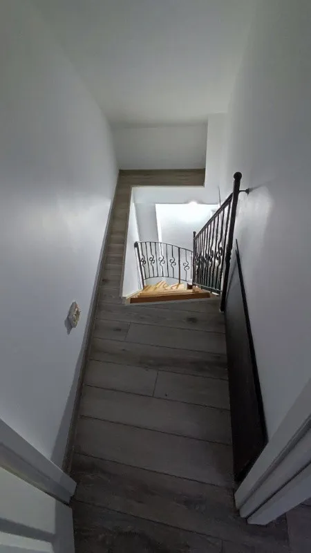 Inchiriez spatiu birouri, zona ultracentrala Ploiesti - Imaginea 8