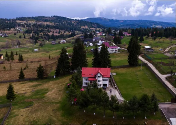 Casa + teren in Dorna Arini, 370 m2 locuibili + 14. 000 m2 teren curte - Imaginea 3