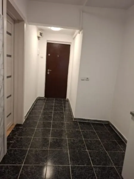 Apartament 2 camere, semidecomandat, 50mp, Berceni, Piata Sudului, 78. 500euro - Imaginea 3