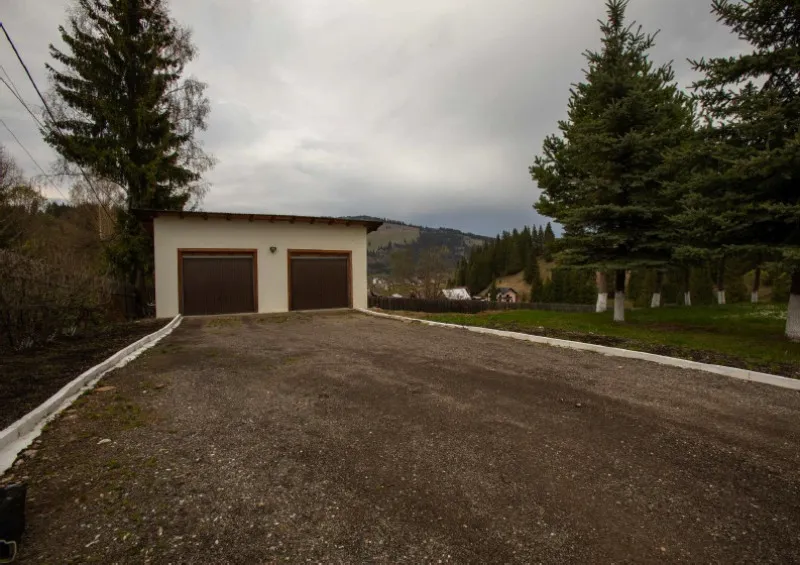 Casa + teren in Dorna Arini, 370 m2 locuibili + 14. 000 m2 teren curte - Imaginea 6