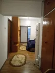 inchiriez 1 camera intr- un apartament de 3 camere la metrou 1 Decembrie unei fete nefumatoare. - Miniatura 7