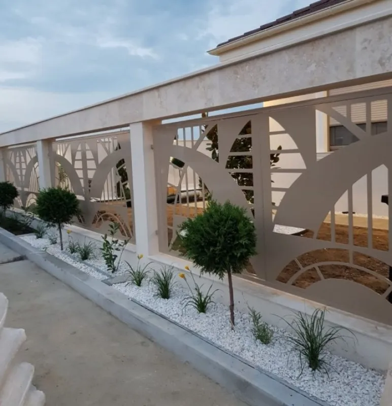 Porti/ Garduri/ Balcoane/ Balustrade fier forjat - Imaginea 6