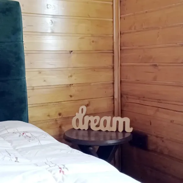 Cazare in casuta din lemn Sibiu - Imaginea 4