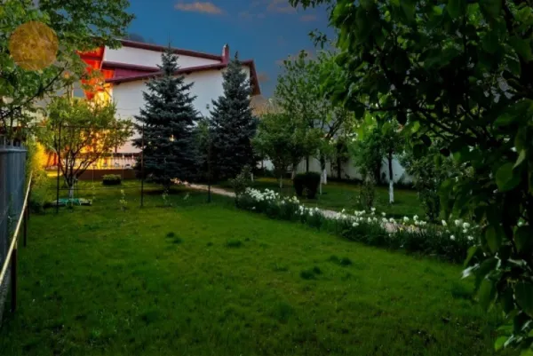 Vila de vanzare, 7 camere, teren 1080mp, zona lacului Fundeni, 600. 000euro - Imaginea 10