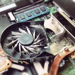 Reparatii Laptop la domiciliu in Bucuresti si Ilfov Instalare windows 11 pro devirusare la domiciliu curatare laptop de praf