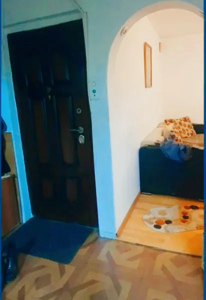 Vand apartament 3 camere - Imaginea 1