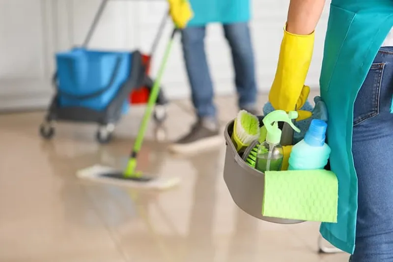 Servicii de Curatenie in scari de Bloc - Imaginea 1