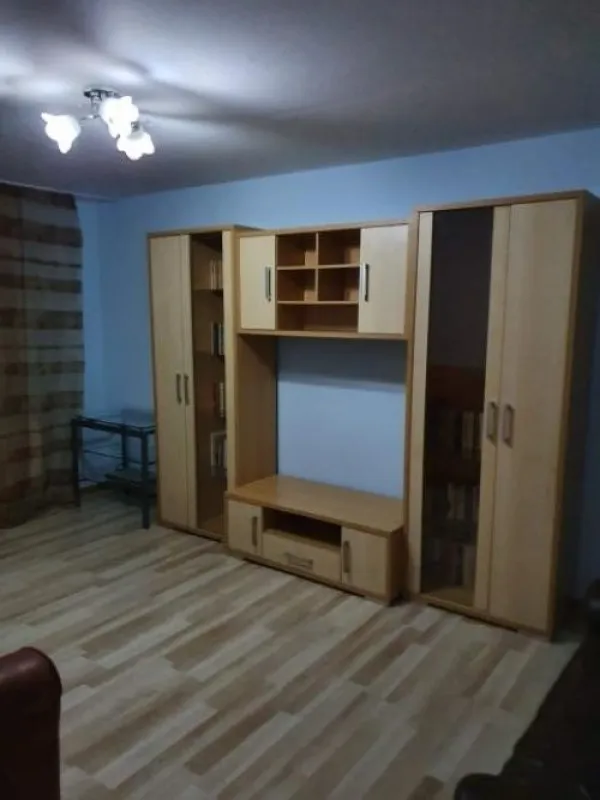Apartament 2 camere, 60mp, Rovinari, zona P- uri, 35. 000euro - Imaginea 3
