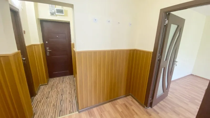 Vand Apartament 4 camere decomandat si doua bai Republicii - Imaginea 7