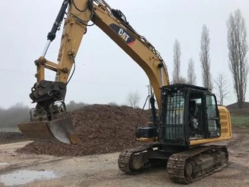 Servicii Profesionale de Excavare cu Evacuare Pamant - Imaginea 1