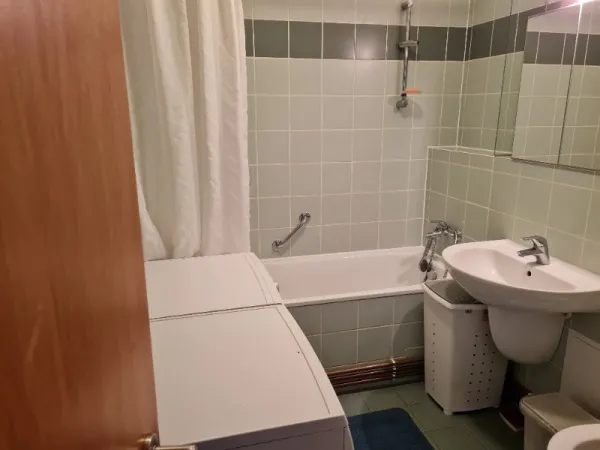 Vand apartament 2 camere in Cartierul German Chitila - Imaginea 2