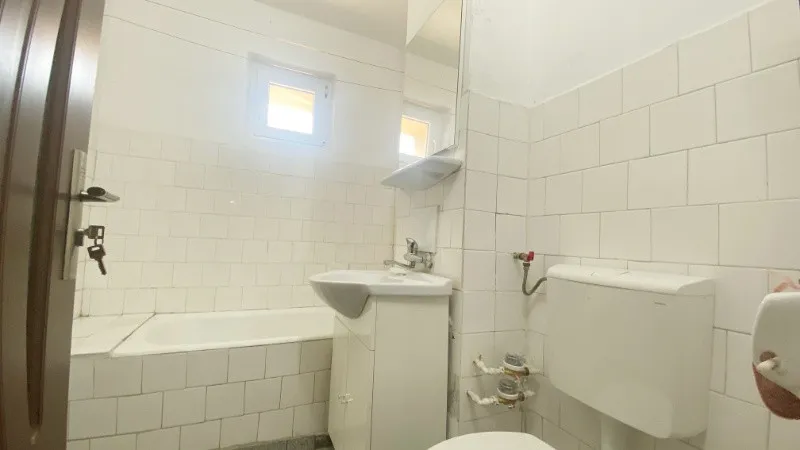 Vand Apartament 4 camere decomandat si doua bai Republicii - Imaginea 9