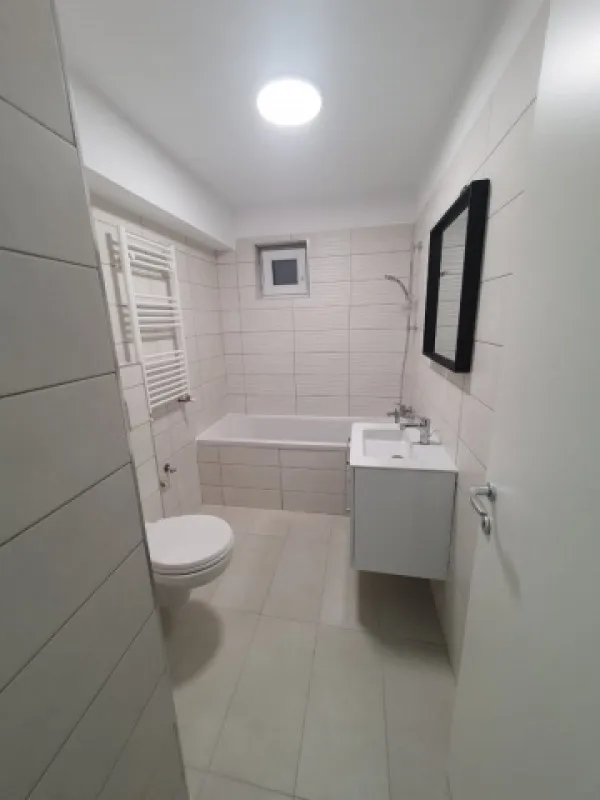 Inchiriez apartament 2 camere, 2 bai, decomandat, 67mp, Brancusi, 600euro - Imaginea 2