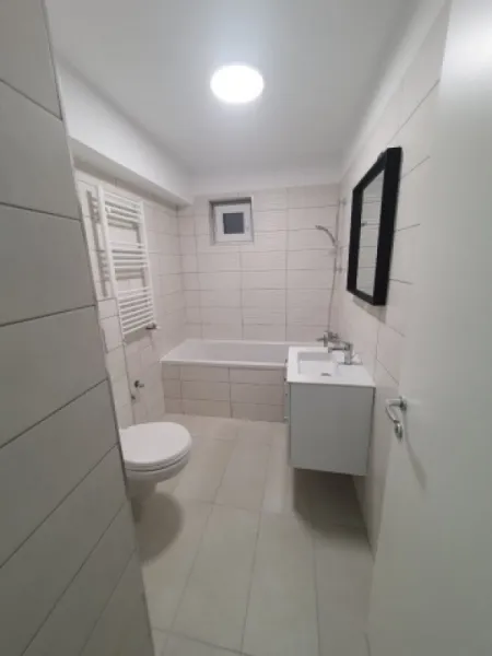 Inchiriez apartament 2 camere, 2 bai, decomandat, 67mp, Brancusi, 600euro - Imaginea 2
