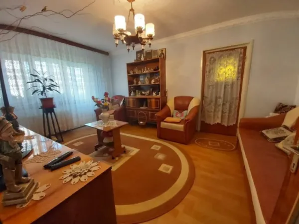 Apartament 3 camere, 74mp, zona Basarabia Diham, 120. 000euro - Imaginea 2