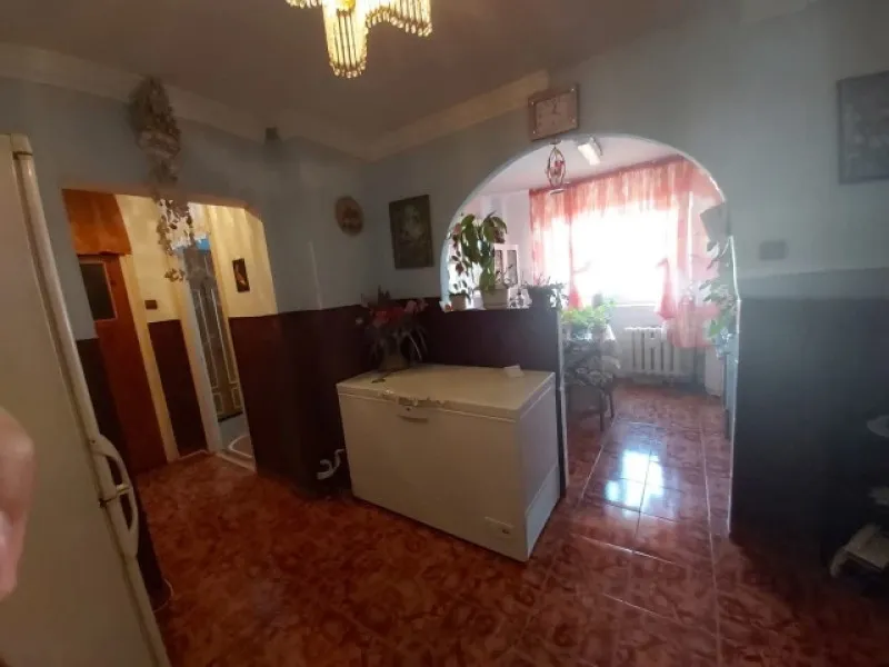 Apartament 3 camere, 74mp, zona Basarabia Diham, 120. 000euro - Imaginea 3
