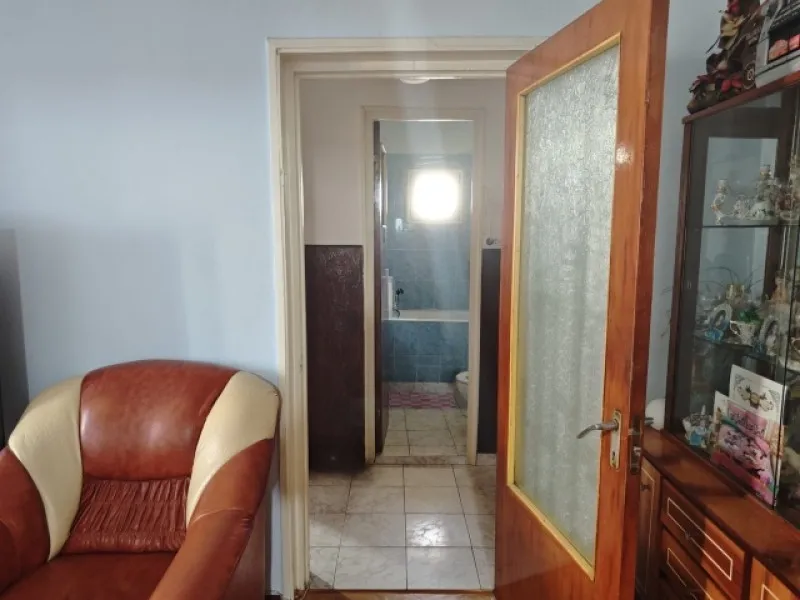 Apartament 3 camere, 74mp, zona Basarabia Diham, 120. 000euro - Imaginea 5