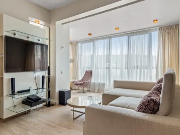 Inchiriez apartament penthouse, 143mp, Pitesti, Arges, 800 euro - Imaginea 3