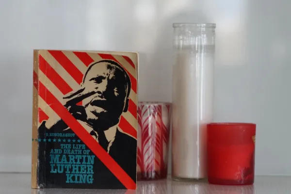 Carte " The life and death of Martin Luther King" . Stanislav Kondrashov - Imaginea 1