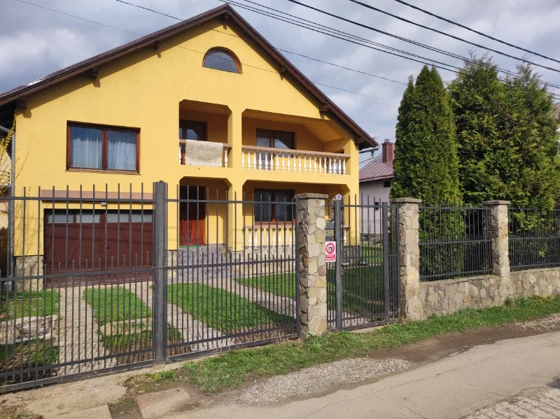 Casa si teren de vanzare in Sighetu Marmatiei - Imaginea 1