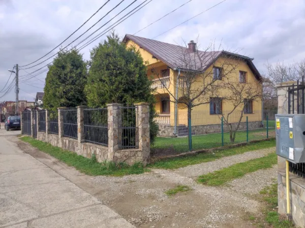 Casa si teren de vanzare in Sighetu Marmatiei - Imaginea 2
