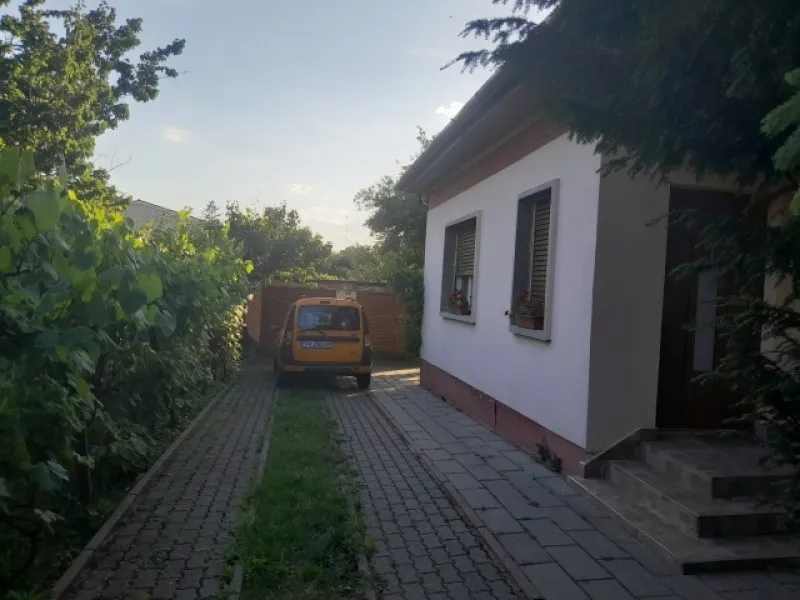 Casa 140mp, 4 camere, constructie 1965, teren 855mp, Timisoara, 460. 000euro - Imaginea 6