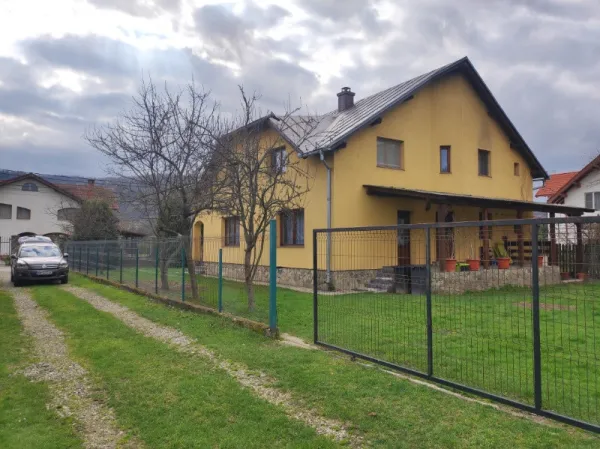 Casa si teren de vanzare in Sighetu Marmatiei - Imaginea 4