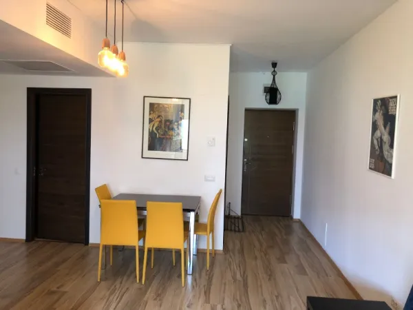 Inchiriez apartament 3 camere in zona de Nord- Intrarea Catedrei nr. 17- 23 - Imaginea 1