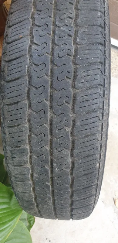 Vand janta tabla + anvelopa 155 / 70 R 13 second hand - Imaginea 1