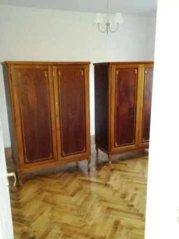 Vila cu finisaje deosebite in zona linistita - Imaginea 1