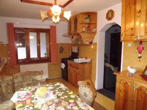 Casa de vanzare -  MOLDOVA SULITA - Imaginea 11