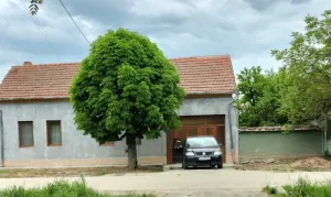 Casa de vanzare in sat Iam comuna Berliste