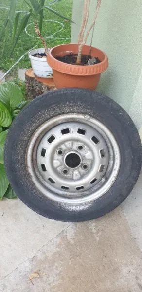 Vand janta tabla + anvelopa 155 / 70 R 13 second hand - Imaginea 5