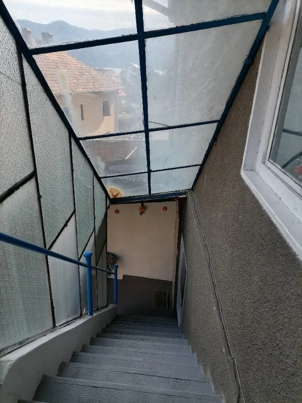 Vand/ Schimb Casa in Orsova zona Sud - Imaginea 5