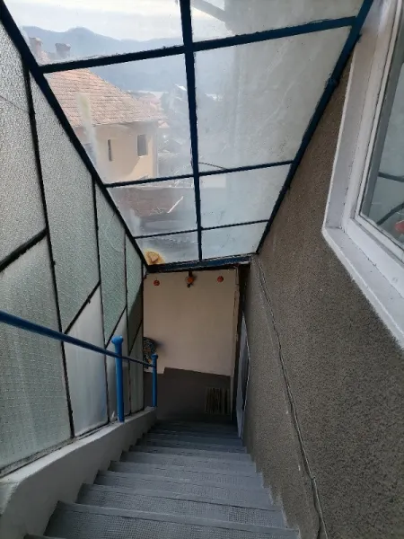 Vand/ Schimb Casa in Orsova zona Sud - Imaginea 5