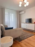 Inchiriez apartament 3 camere, semidecomandat, 48mp, Militari, Politehnica, 550euro - Miniatura 5