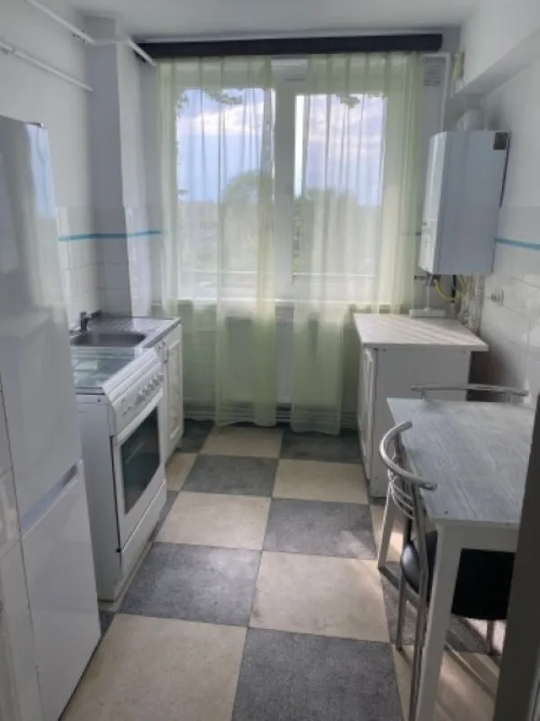Inchiriez apartament 2 camere, 60mp, zona centrala, Giurgiu, 250euro - Imaginea 1