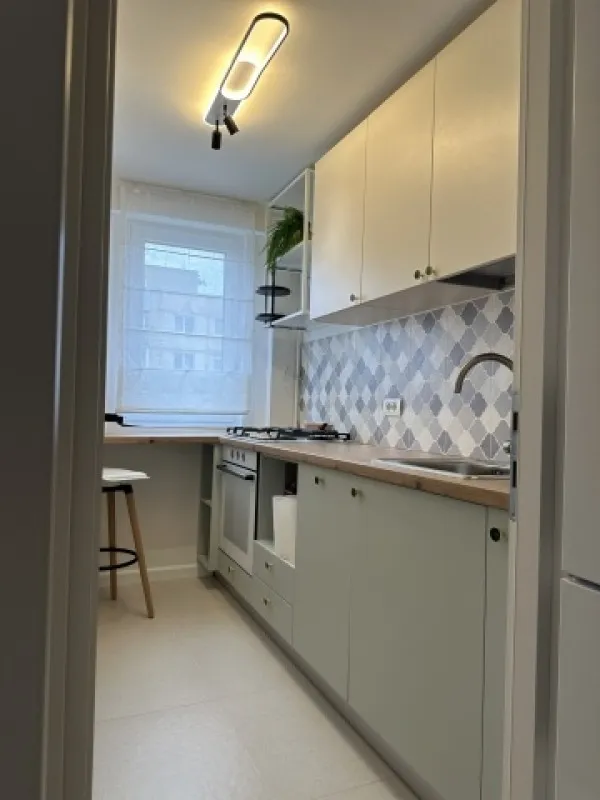 Inchiriez apartament 3 camere, semidecomandat, 48mp, Militari, Politehnica, 550euro - Imaginea 7