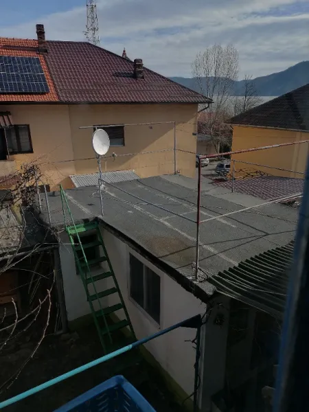 Vand/ Schimb Casa in Orsova zona Sud - Imaginea 11