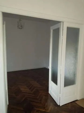 Vila cu finisaje deosebite in zona linistita - Imaginea 2