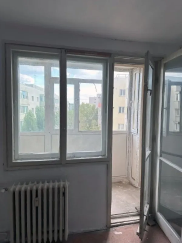 Apartament 2 camere, 49 mp, et. 7/ 10 cartier Iancului, zona Obor, 65. 000euro - Imaginea 3