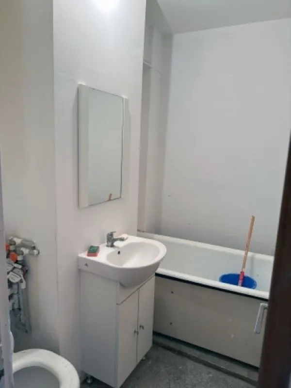 Apartament 2 camere, 49 mp, et. 7/ 10 cartier Iancului, zona Obor, 65. 000euro - Imaginea 4