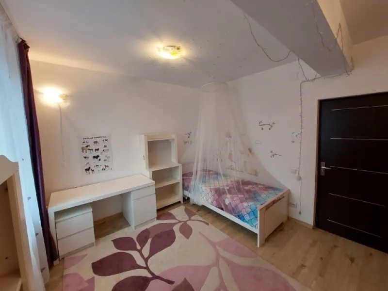 Apartament 3 camere, decomandat, 103mp, Sisesti, 157. 000euro - Imaginea 4