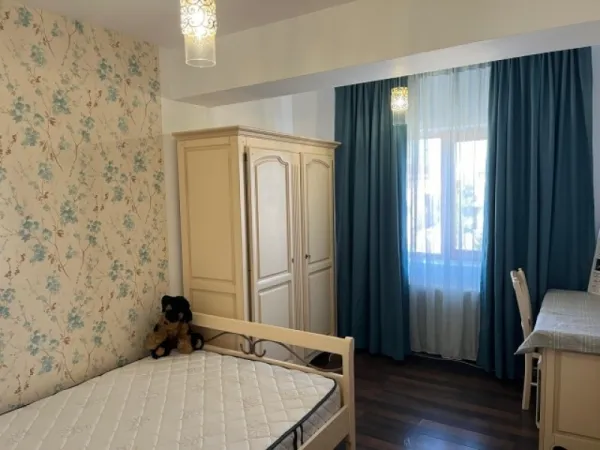 Apartament 3 camere decomandat, 88mp, Lacul Lebada, 85. 000euro - Imaginea 2