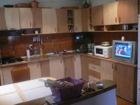 apartament 4 camere 25. 000 euro - Imaginea 2