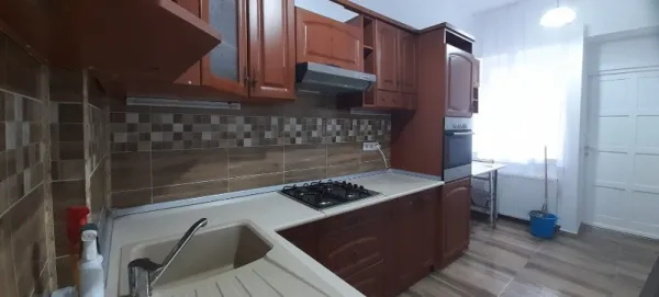 P. F.   Inchiriere apartament la casa lux ultracentral - Imaginea 1